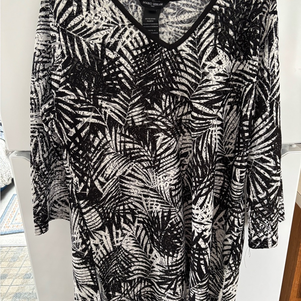 Black and White Leaf Sheer Print Top